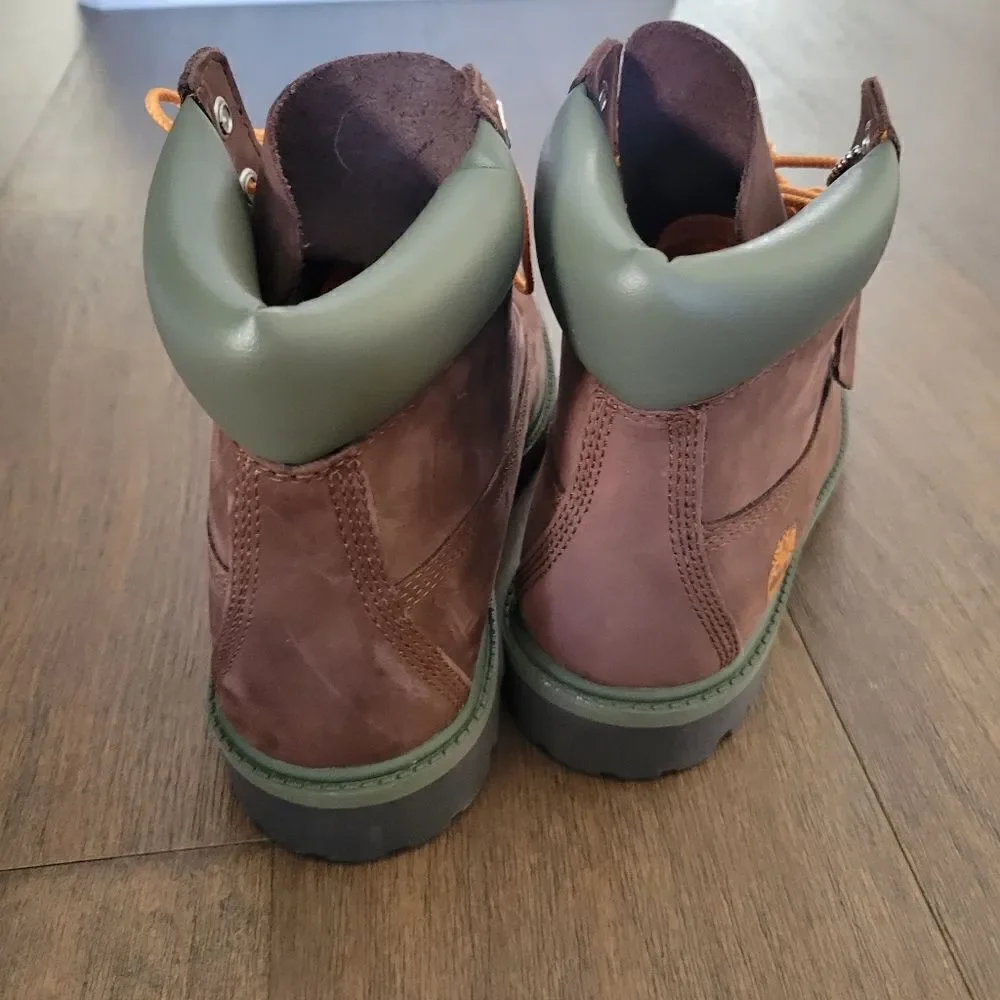 Timberland Premium Nubuck 6-Inch Waterproof Boots New Boys aize 2